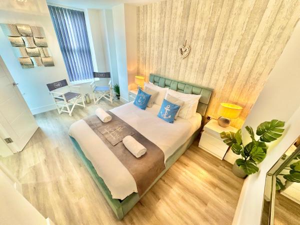 Coastal Vibes - Stunning Bournemouth Apartment - Couples - Small Families - King Bed - Free Parking - 10min Walk To Beach - Boscombe