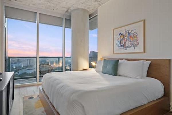 A la foto es mostra l'objecte 2BR Lux Highrise + Austin + Vibrant Rainey St situat a la ciutat de Austin.