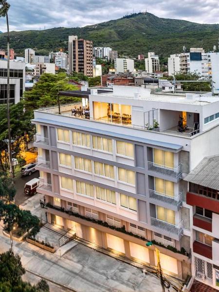 A la foto es mostra l'objecte Park V situat a la ciutat de Cali.