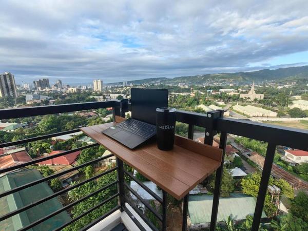 Studio Unit with Balcony at the Median, Cebu