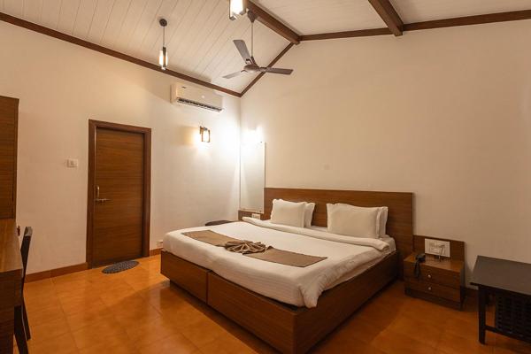 Na fotografii je vidět objekt Scarlet Resort nacházející se ve městě Matheran.