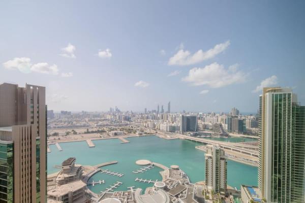 Nella foto è visibile l'oggetto Frank Porter - Marina Blue - Marina Square, Abu Dhabi situato nella città di Abu Dhabi.