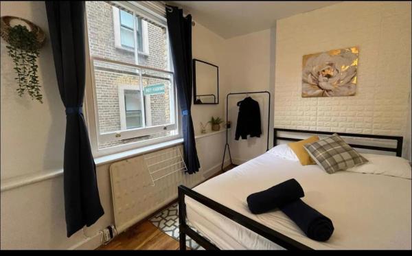 Room in Oxford Street, London