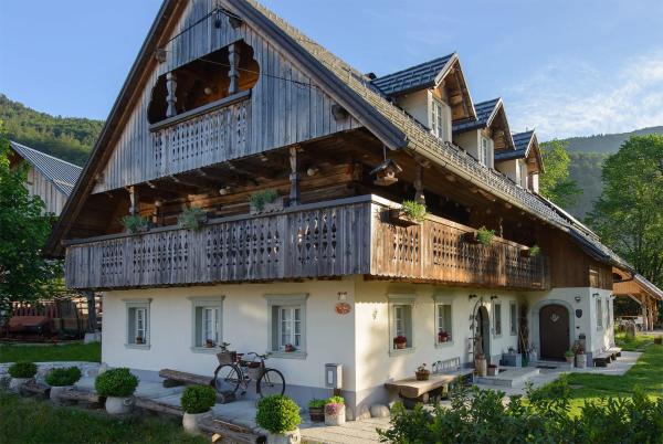 Na foto é possível ver o objeto Rustic House 13 localizado na cidade de Bohinj.