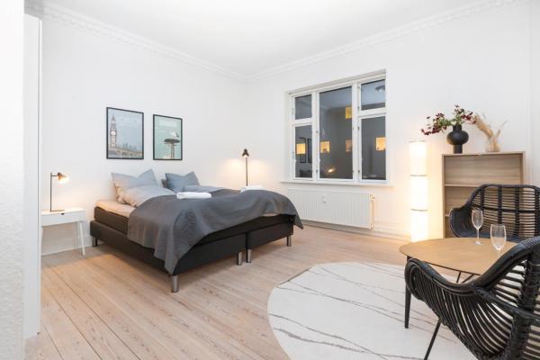 На фото показан объект Come Stay in Aarhus - Close to everything 4 people, расположенный в городе Орхус.