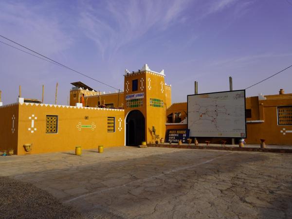 På billedet ses objektet La Kasbah Elkhorbat Muxu Berbere beliggende i byen Asrir.
