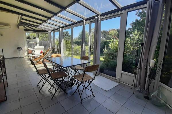 A la foto es mostra l'objecte La maison bleue de Doudou - coeur de village situat a la ciutat de Cézan.