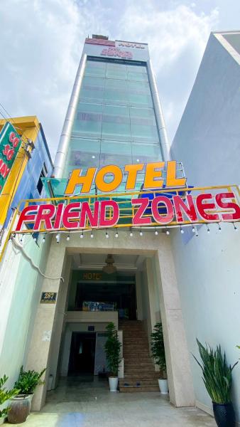 A la foto es mostra l'objecte FriendZoneS Hotel situat a la ciutat de Ấp Bình Hưng.