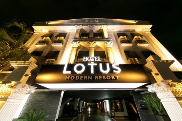 Na fotografii je vidět objekt Hotel Lotus Modern sakai -Adult Only nacházející se ve městě Mimiharachō.