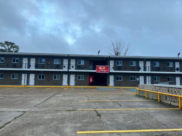 A la foto es mostra l'objecte Econolodge situat a la ciutat de Terrytown.