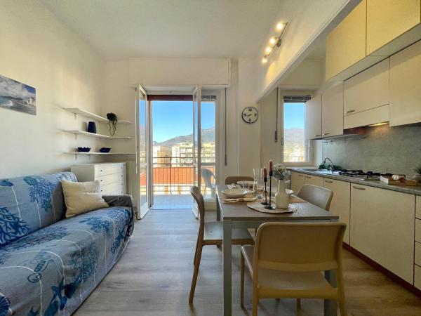 På billedet ses objektet [150mt dal Mare] Monolocale in Centro con Vista Aperta, Wi-Fi e A/C beliggende i byen Loano.