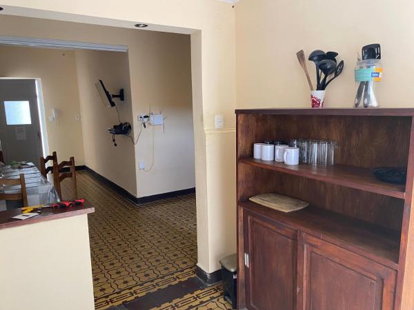 Apartamento para 8 personas frente a la plaza principal Mercedes Uruguay, Mercedes
