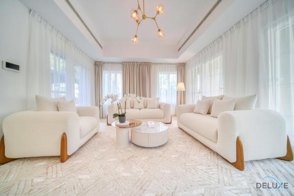 Na zdjęciu widoczny jest obiekt Luxury 3BR Villa with Assistant Room at Alvorada 4 Arabian Ranches by Deluxe Holiday Homes położony w mieście Dubaj.