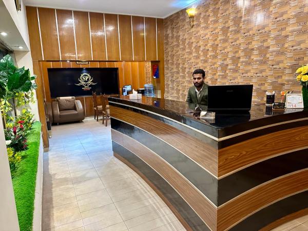 Nella foto è visibile l'oggetto Hotel Shelton Palace situato nella città di Multan.