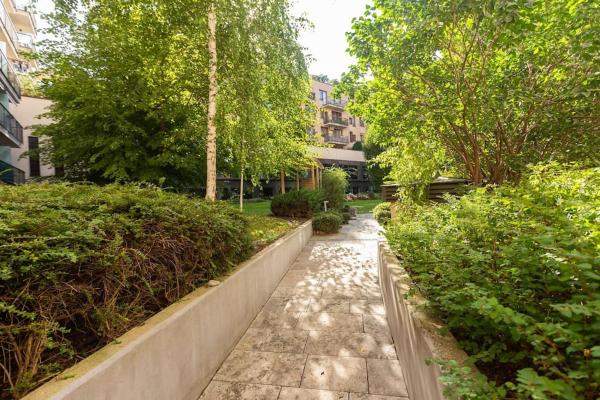 Flat on Corvin promenade with big balcony的照片3