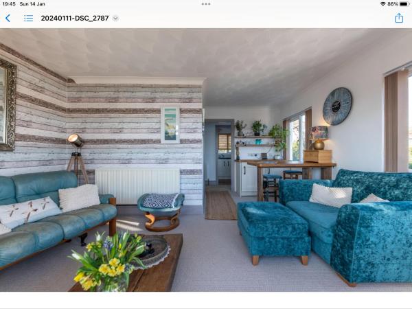 Na zdjęciu widoczny jest obiekt 1 Bed Flat - Sleeps 2 - Pets - Balcony - Parking położony w mieście Looe.