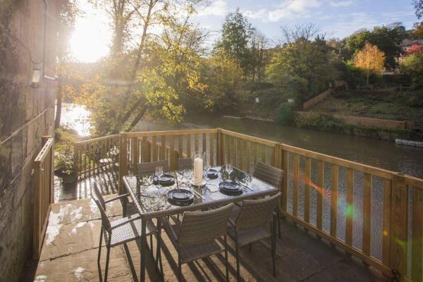 Na zdjęciu widoczny jest obiekt River View House Cleveland Bridge położony w mieście Bath.