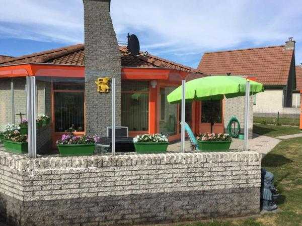 Na zdjęciu widoczny jest obiekt Holiday home Seestern 283 położony w mieście De Zandloper.