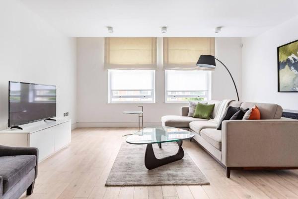 Central London - 2 Beds - Sleeps 4 - Lift, London