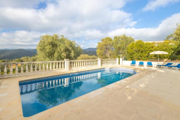 Na fotografii je vidět objekt La Calma nacházející se ve městě Calonge.