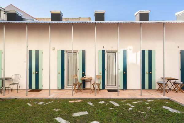Host Wise - Quiet Colourful House - Garden, Porto