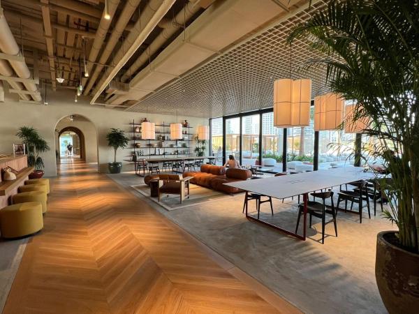 På billedet ses objektet UPSIDE LIVING Downtown Business & Leisure beliggende i byen Dubai.