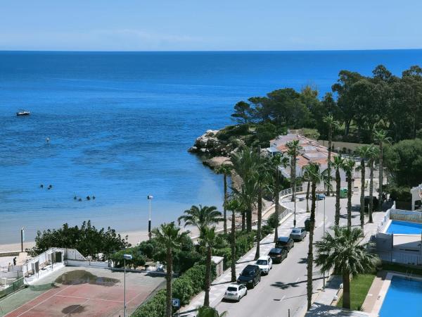 A la foto es mostra l'objecte Precioso estudio primera linea Fossa-Puerto Calpe situat a la ciutat de Calp.