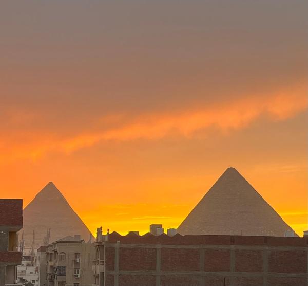 Nella foto è visibile l'oggetto King Badr pyramids situato nella città di Il Cairo.