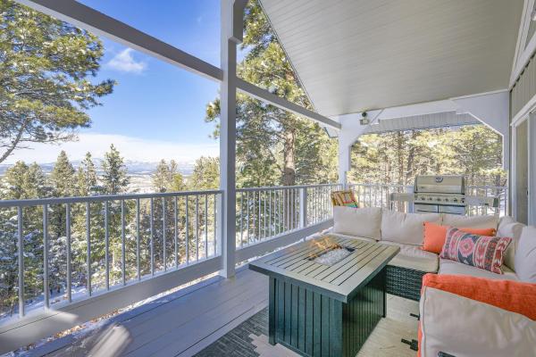 A la foto es mostra l'objecte Pagosa Springs Family Retreat w/ Game Room & Views situat a la ciutat de Chromo.