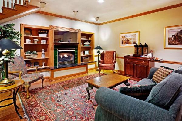 A la foto es mostra l'objecte Country Inn & Suites by Radisson, York, PA situat a la ciutat de York.