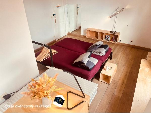 På billedet ses objektet be house beliggende i byen Brugge.