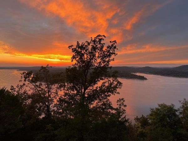 Zdjęcie 9: Sunset Bluff at Table Rock Lake