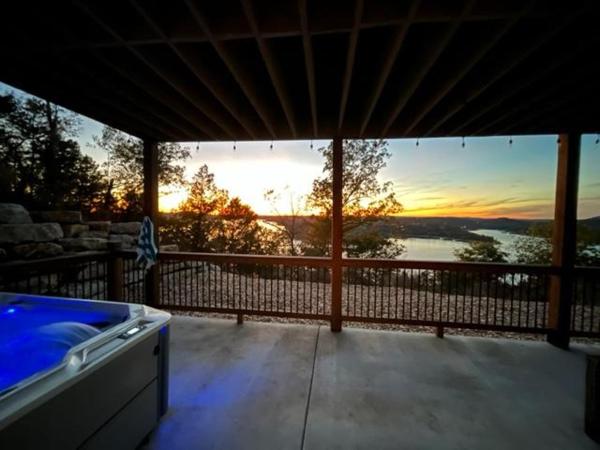 Dom wakacyjny z 7 sypialniami — 411 m² - Sunset Bluff at Table Rock Lake