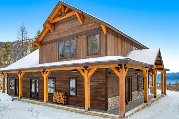 A la foto es mostra l'objecte La Tierra Lodge situat a la ciutat de Lakeside.