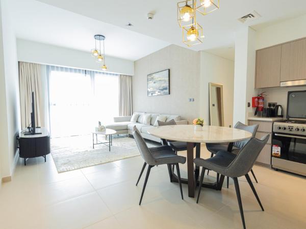 A la foto es mostra l'objecte MH- ACT TOWER - Downtown 2BHK-REF 4104 situat a la ciutat de Dubai.