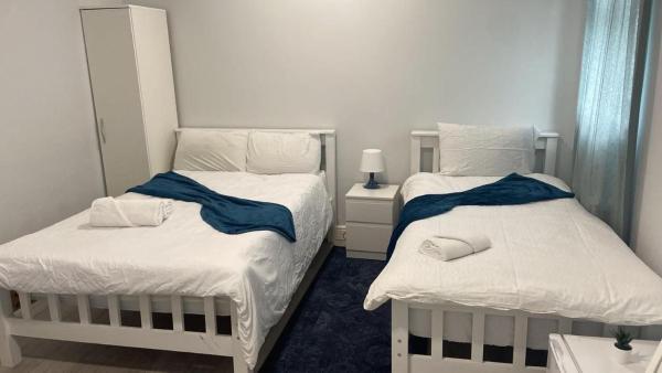 Studio - Sleeps 3 - Pet Friendly, London