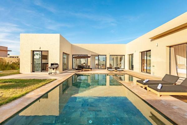 A la foto es mostra l'objecte Villa Victoria, piscine Chauffée, sans vis à vis situat a la ciutat de Marràqueix.