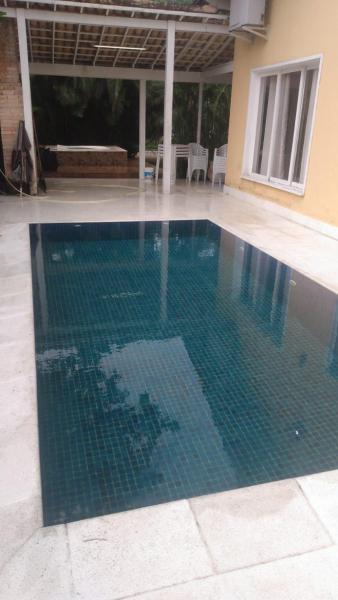 Na zdjęciu widoczny jest obiekt Casa Porto Frade Angra dos Reis położony w mieście Angra dos Reis.