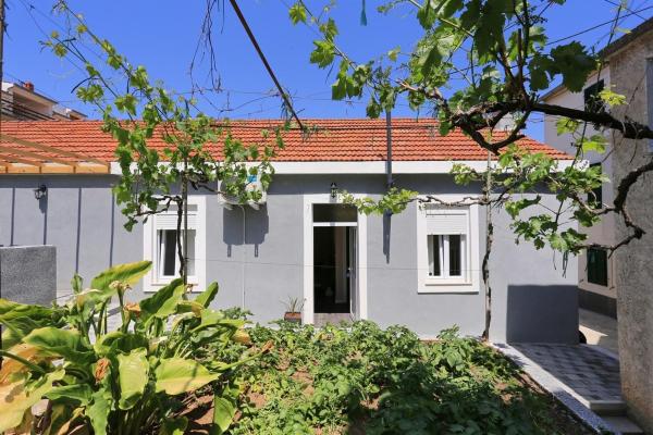 A la foto es mostra l'objecte Seaside holiday house Sali, Dugi otok - 22169 situat a la ciutat de Sali.