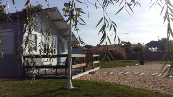 A la foto es mostra l'objecte Le chalet de Fréd et Line situat a la ciutat de La Garnache.