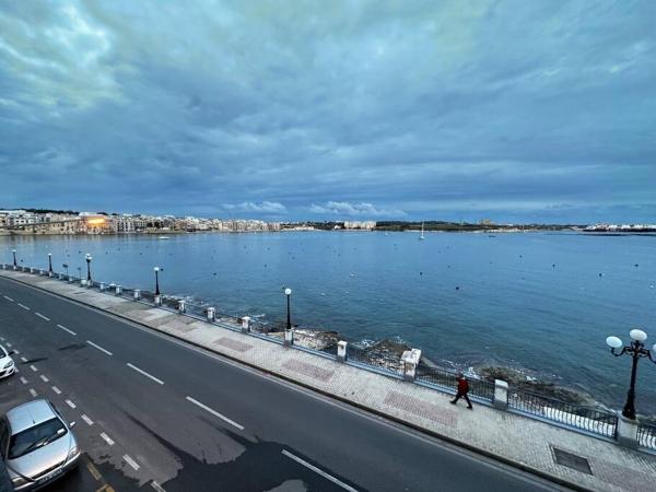 Na fotografii je vidět objekt Seafront 3 Bedroom Apartment in Birzebbugia nacházející se ve městě Birzebbuga.