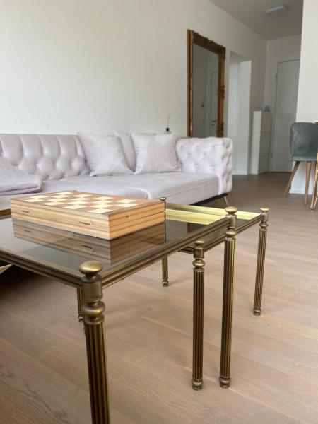 Best located & fully equipped apartment at Basel SBB main station, Bâle