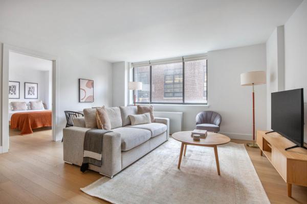 Chelsea 1br w doorman lounge nr food hall NYC-1196, New York