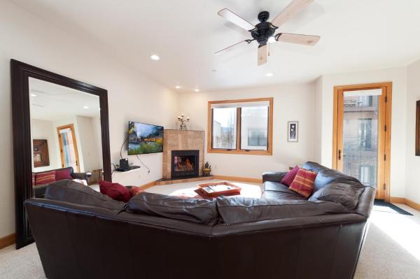 A la foto es mostra l'objecte Crimson Cliffs Unit 55 situat a la ciutat de Durango.