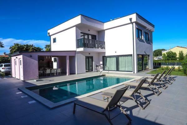 A la foto es mostra l'objecte Villa Jacky in Poreč for 8 people with private pool just 900 meters from sea situat a la ciutat de Poreč.