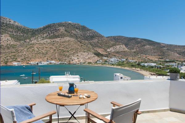 Na fotografii je vidět objekt Sifnos House - Rooms and SPA nacházející se ve městě Kamarai.