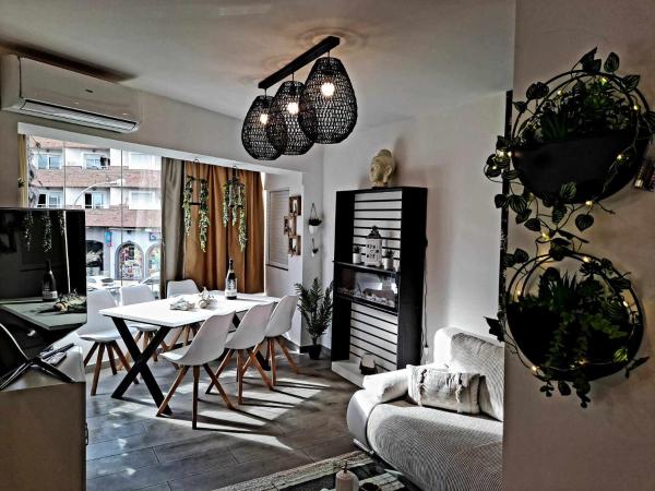 A la foto es mostra l'objecte Paradisus Calpe situat a la ciutat de Calp.