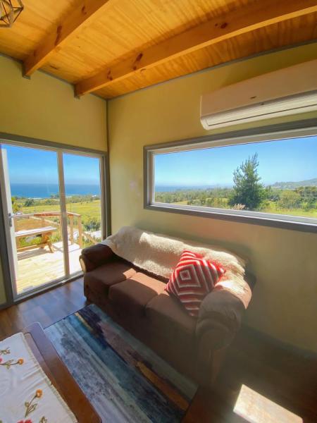 På bilden syns objektet Cabaña Entre Mar y Cordillera som ligger i staden Quillaipe.