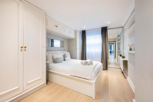 Chelsea Two Bedroom Apartment, Londra