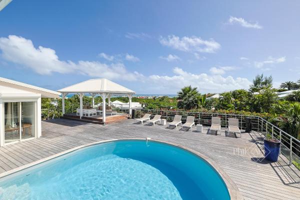 Magnifique villa rénovée neuve à Orient Bay